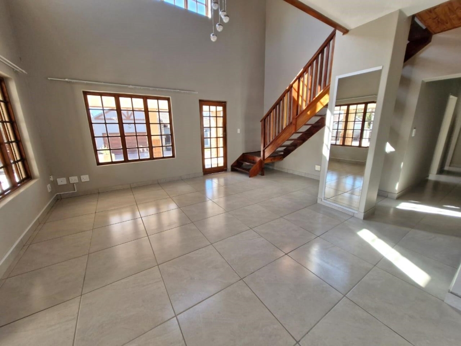 To Let 3 Bedroom Property for Rent in Meerhof North West